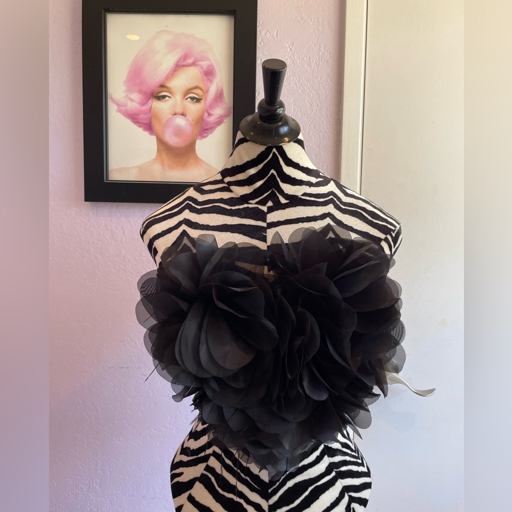 Par Violet Black Floral Tribute Bustier Top